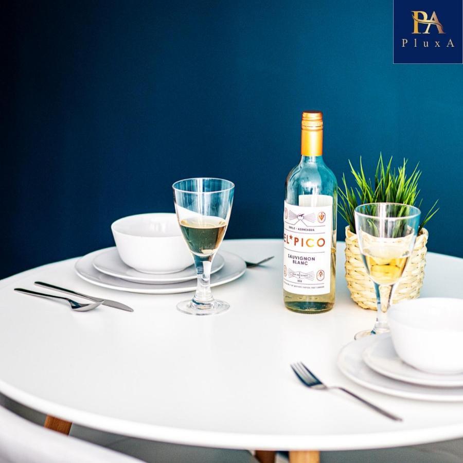 Pluxa Vivid Veranda Beautiful City Centre Apartment With Free Parking Бирмингем Экстерьер фото